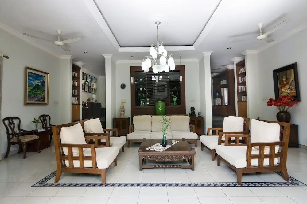 Джокьякарта: OYO 1059 Roemah Oma Guest House