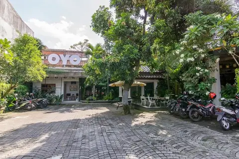 OYO 1059 Roemah Oma Guest House — фото 1