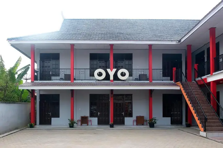 Джамби: OYO 950 Steze Kost Syariah