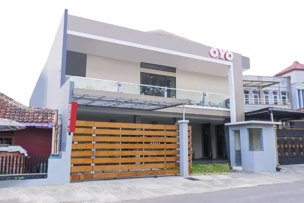 Пурвокерто: OYO 1094 Guest House 360