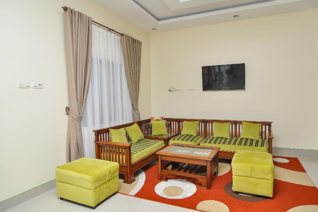 Букиттинги: OYO 838 Sanjaya Homestay Syariah