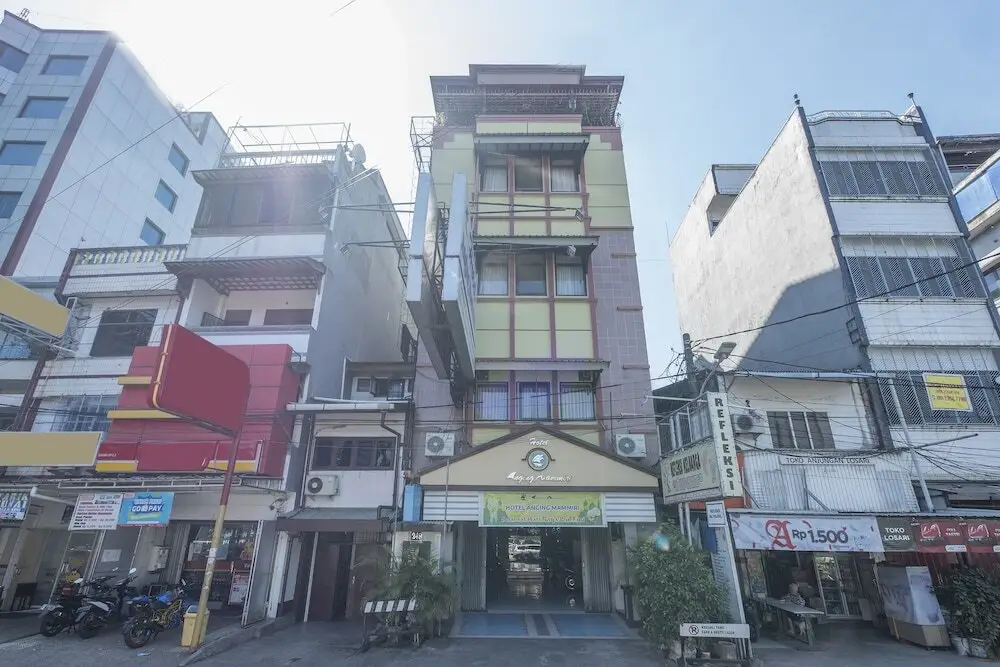 Макассар: OYO 1090 Hotel Anging Mammiri Makassar