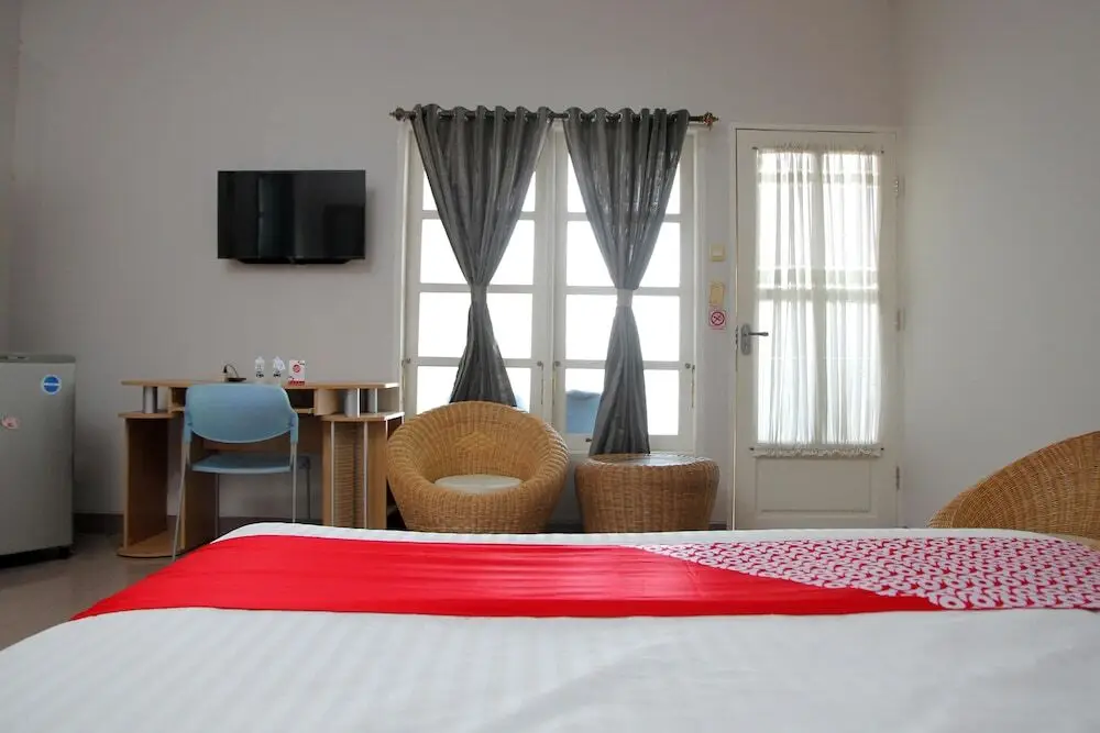 Палу: OYO 1098 Rego Hotel