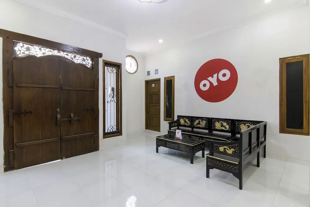 Депок: OYO 1073 Pogung W1 Exclusive