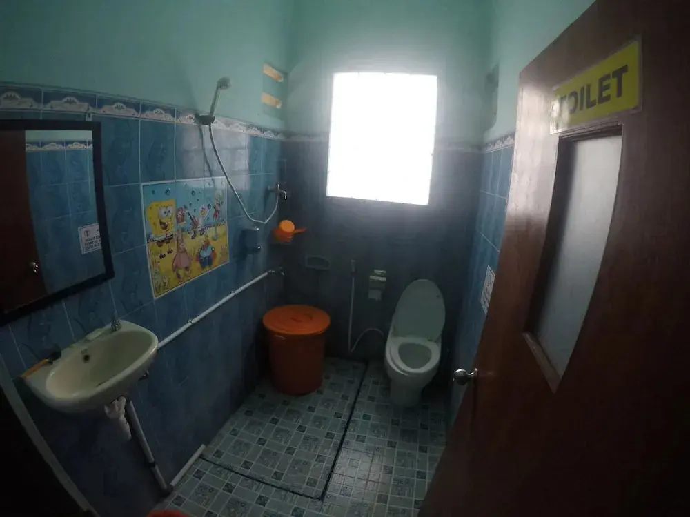 Проболинго: Dhika Adventure - Hostel