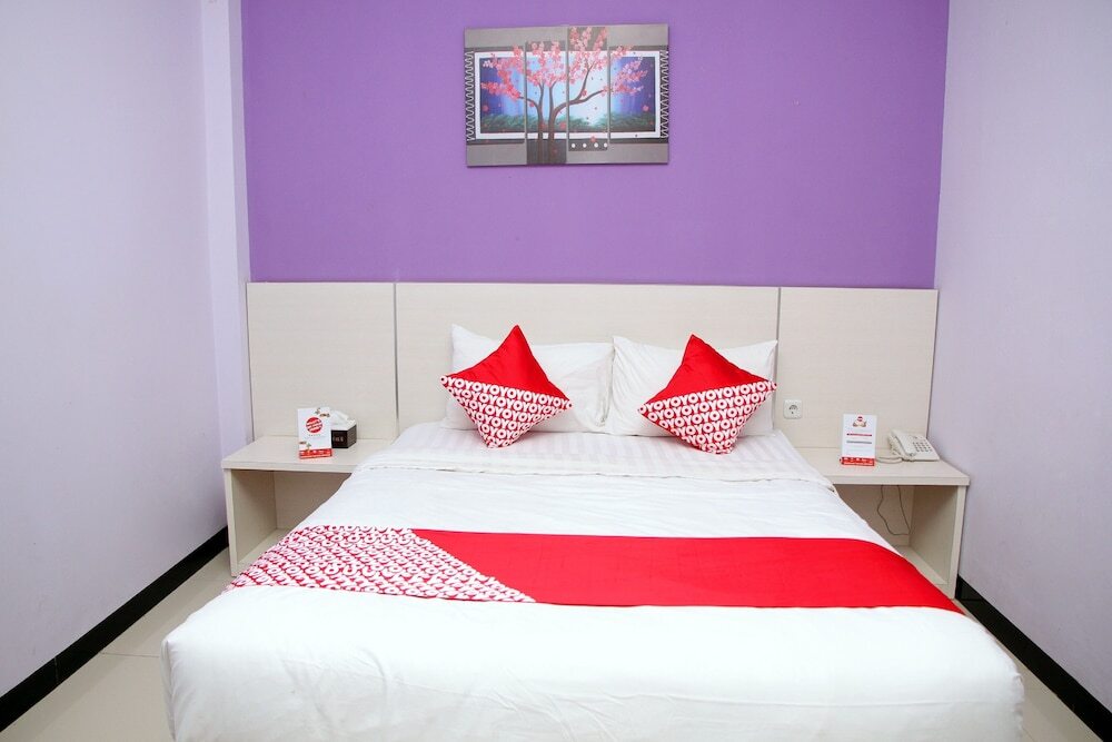 Палу: OYO 1138 Purple Hotel