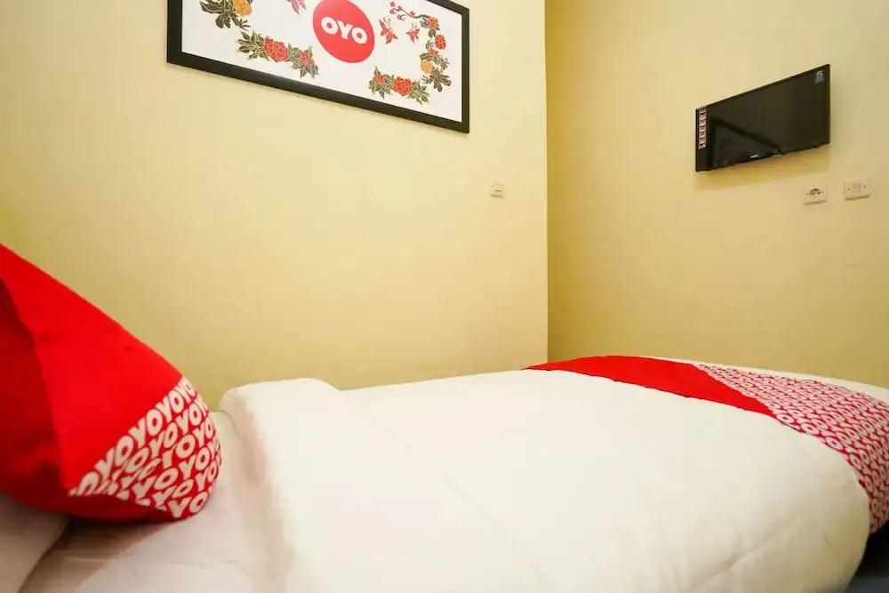 Сурабая: OYO 998 La'ana Residence Syariah