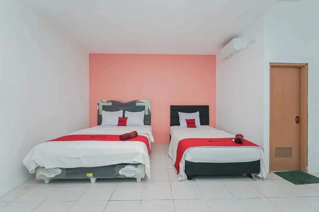 Джакарта: OYO 779 Mn One Residence Syariah Near ITC Cempaka Mas Near Kalbe Farma