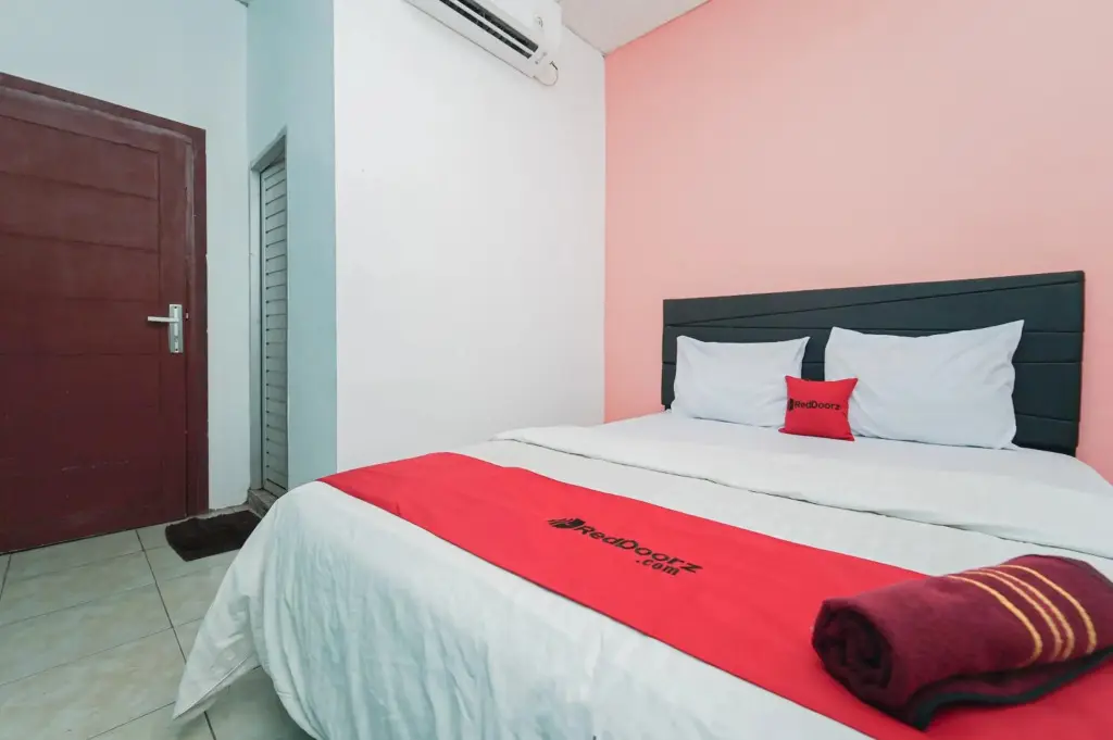 Джакарта: OYO 779 Mn One Residence Syariah Near ITC Cempaka Mas Near Kalbe Farma