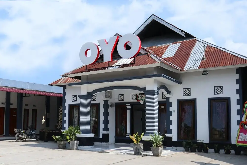 Паданг: OYO 956 Penginapan Eby