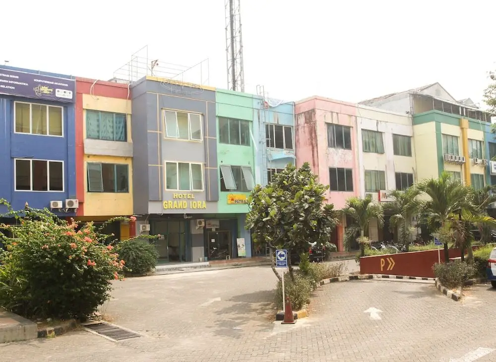 Бекаси: Grand IORA Bekasi