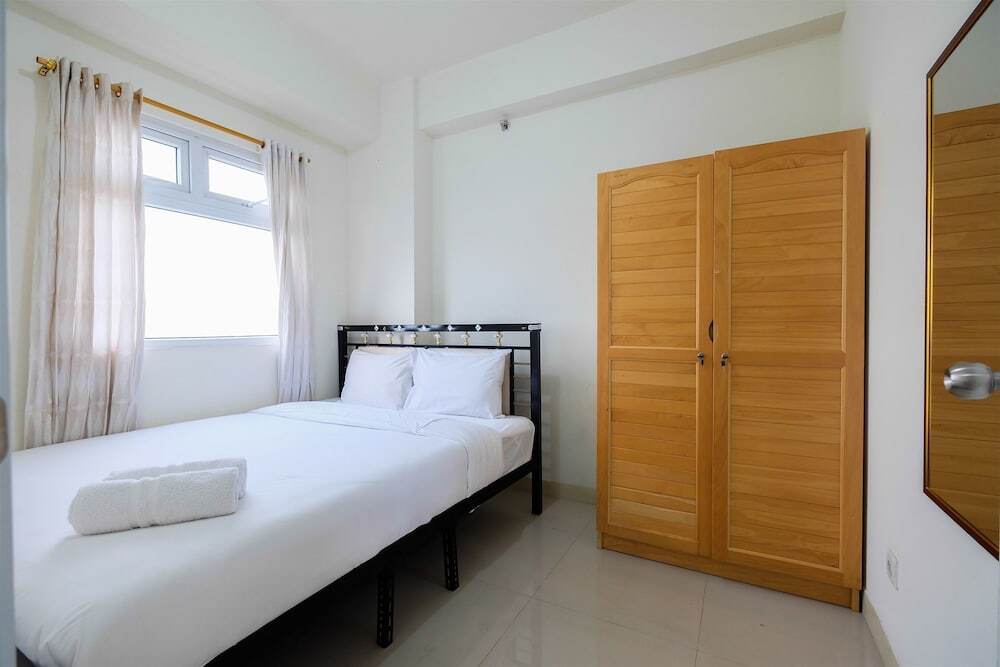 Джакарта: 2BR Artistic Room Green Pramuka Apartment closed to Mall By Travelio