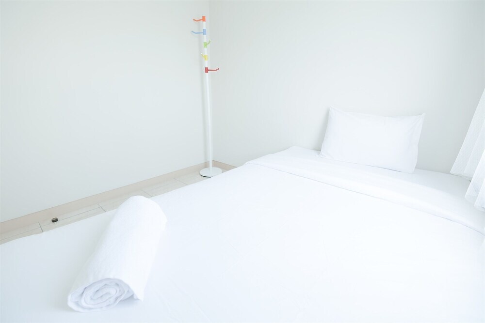 Бекаси: Spacious 2BR The Springlake Apartment