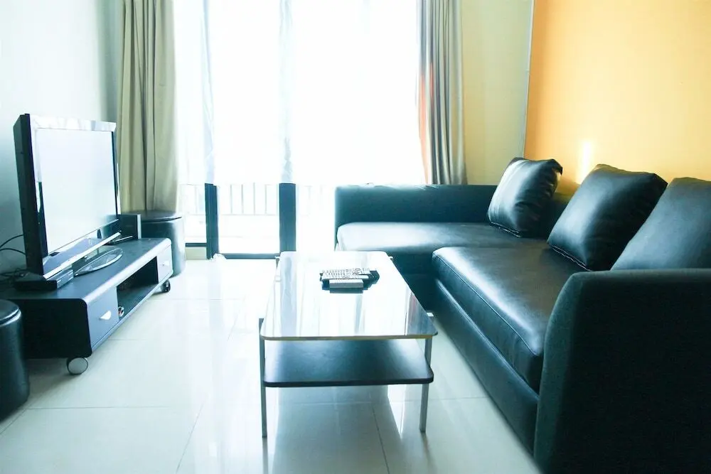 Джакарта: 2BR Hampton's Park Apartment near Pondok Indah