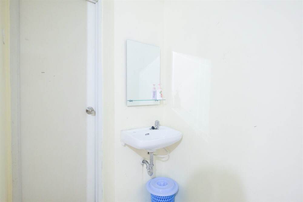 Джакарта: Spacious 3BR at Green Palace Apartment