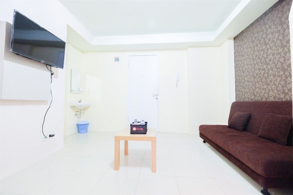 Джакарта: Spacious 3BR at Green Palace Apartment