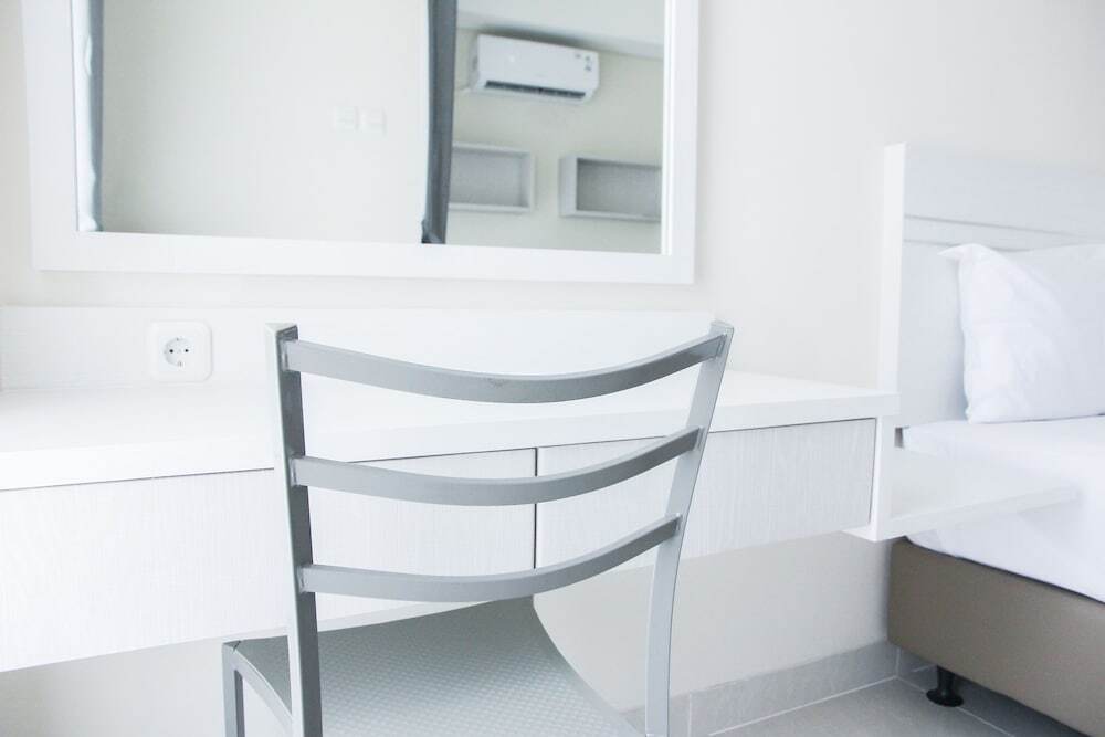 Джакарта: Central Jakarta Minimalist Studio Apartment at Elpis Residence