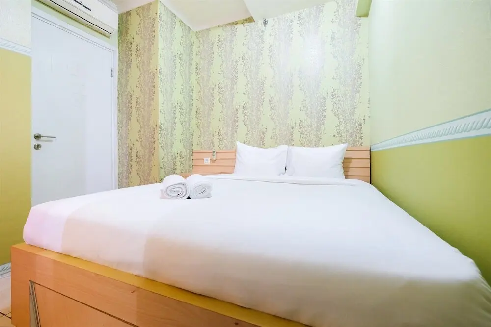Джакарта: Budget 2Br Green Pramuka City Apartment