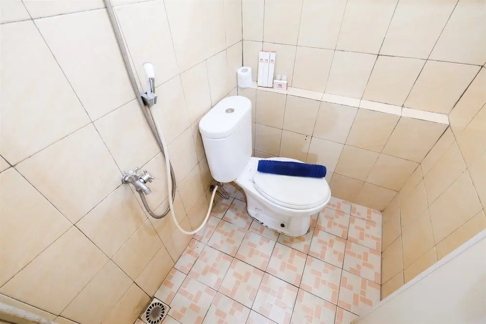Джакарта: Budget 2Br Green Pramuka City Apartment