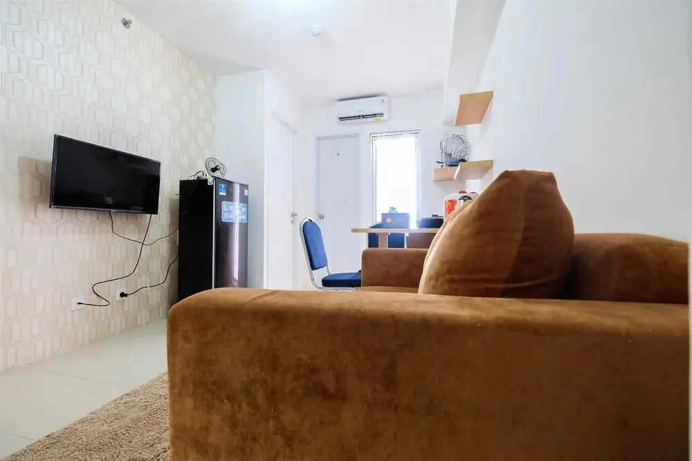 Джакарта: Cozy 2BR Bassura City Apartment with City View