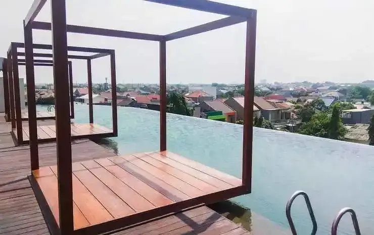 Бекаси: Modern 2BR Grand Kamala Lagoon Apartment