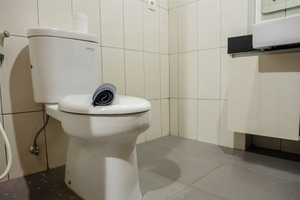 Бандунг: Luxurious 1BR At Dago Suites Apartment