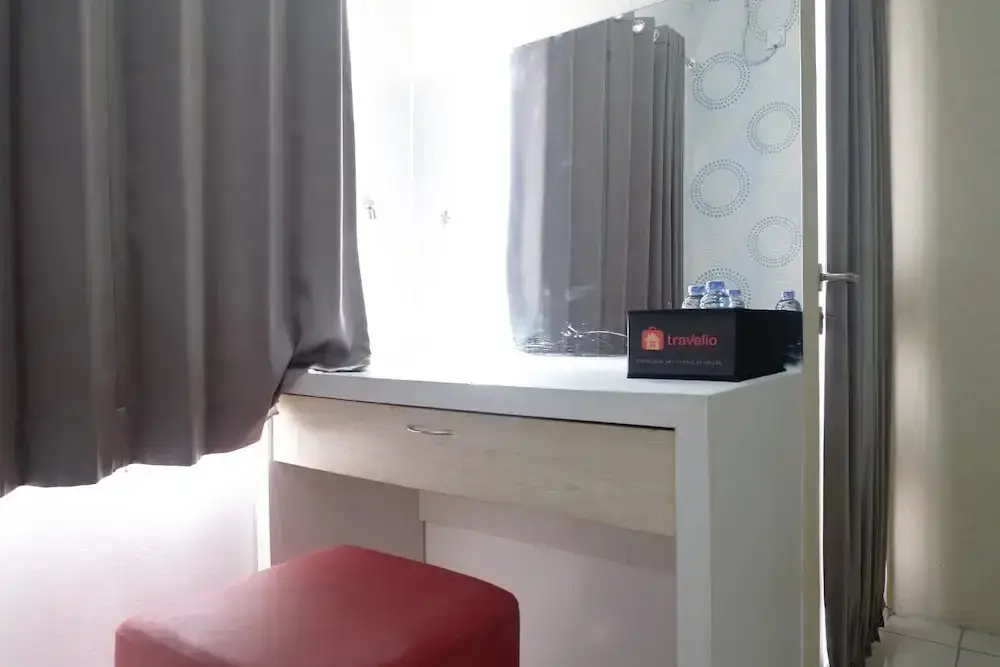 Сурабая: Comfy Studio Apartment at Pavilion Permata with City View