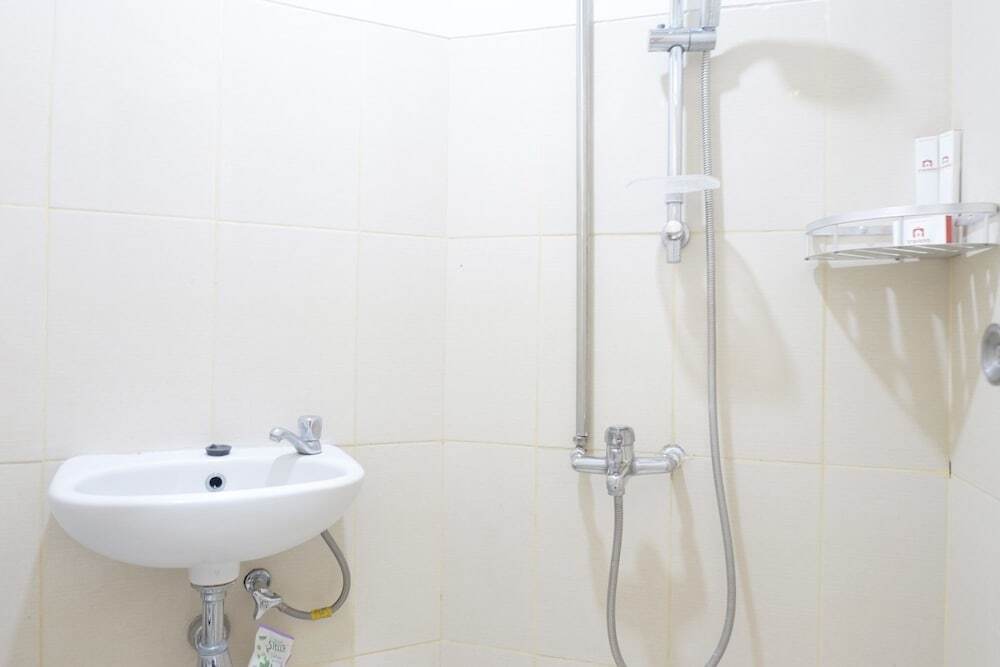 Сурабая: Comfy Studio Apartment at Pavilion Permata with City View