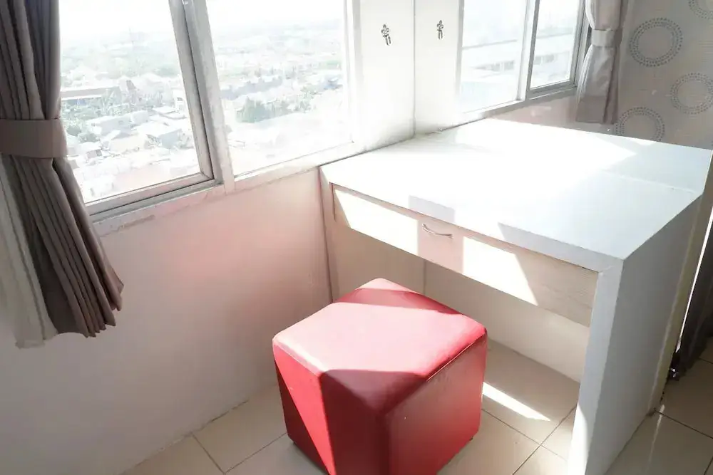 Сурабая: Comfy Studio Apartment at Pavilion Permata with City View