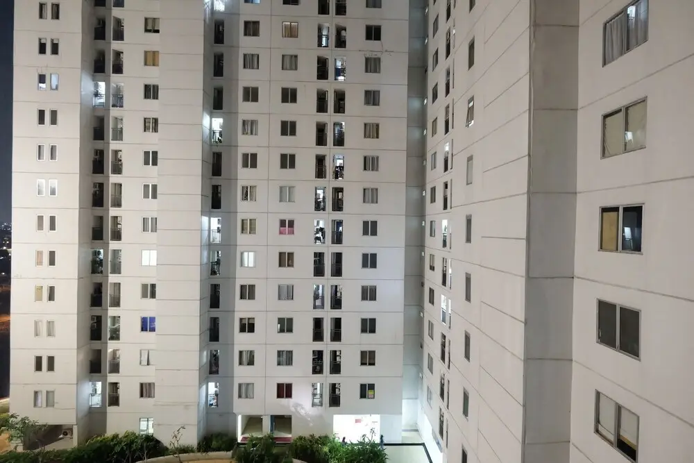 Direct Access to The Mall 2BR Bassura City Apartment — фото 1