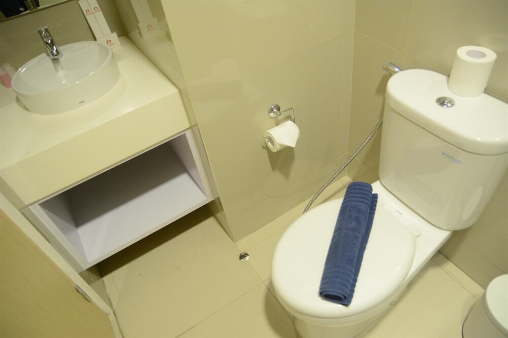 Южный Тангеранг: Brand New Studio Tree Park Apartment near ICE BSD