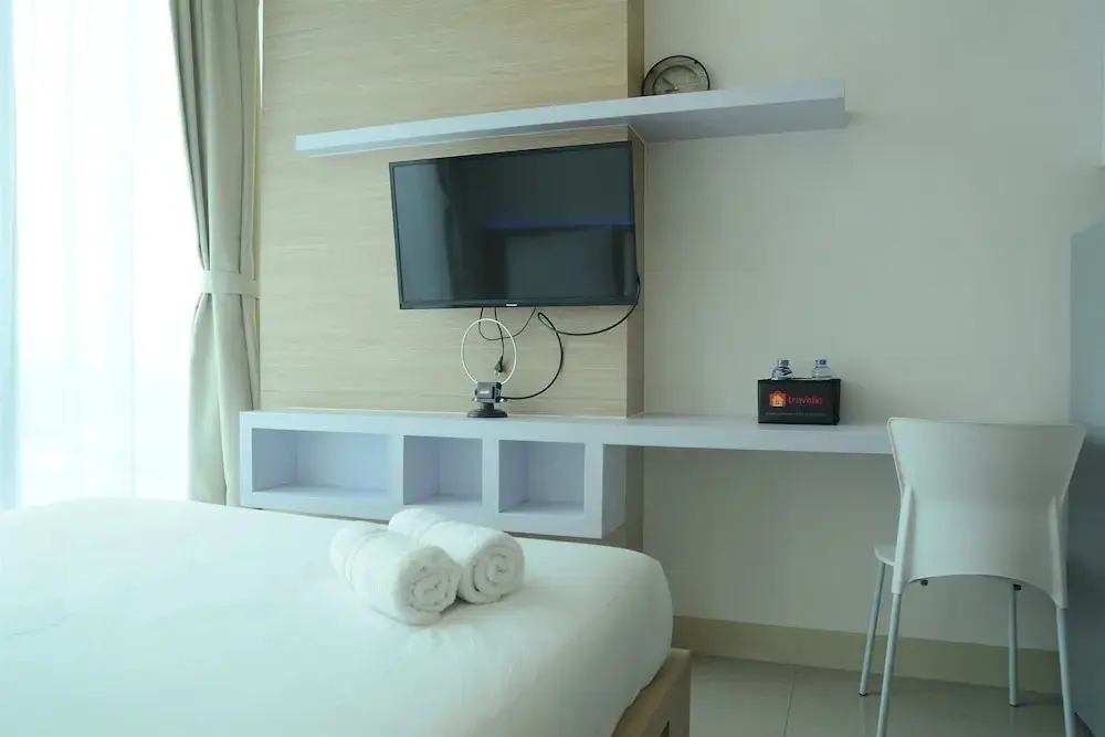 Южный Тангеранг: Brand New Studio Tree Park Apartment near ICE BSD
