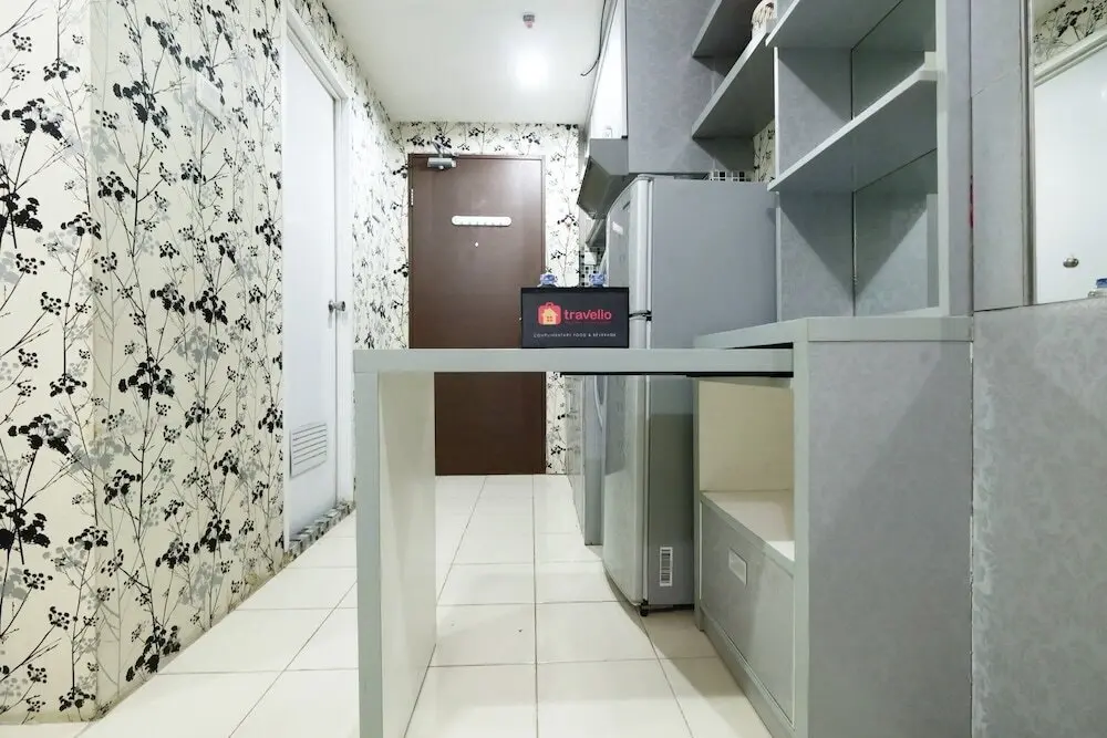 Южный Тангеранг: Cozy Studio Sunter Park View Apartment