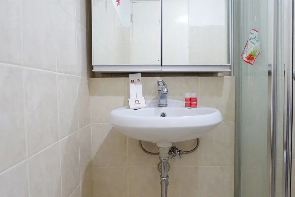 Джакарта: Homey 1BR at The Wave near Epicentrum Kuningan