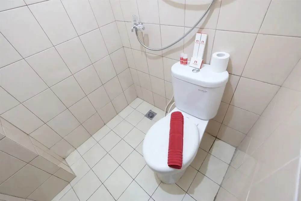 Джакарта: Strategic and Simple Studio Tifolia Apartment near Kelapa Gading