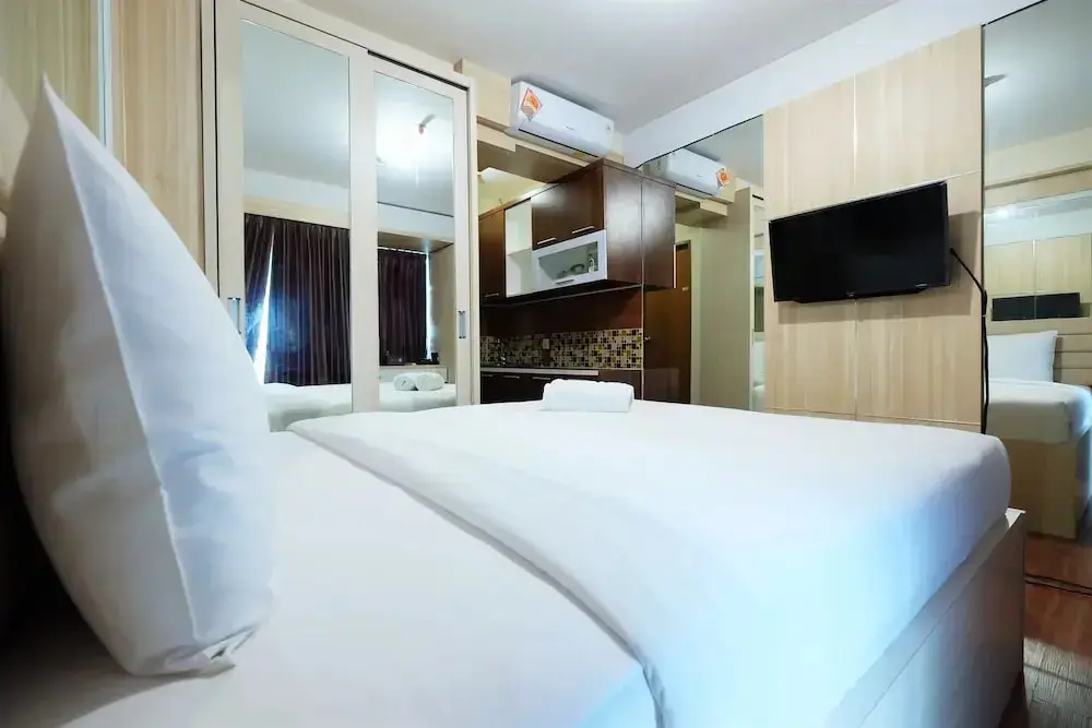 Джакарта: Strategic and Simple Studio Tifolia Apartment near Kelapa Gading