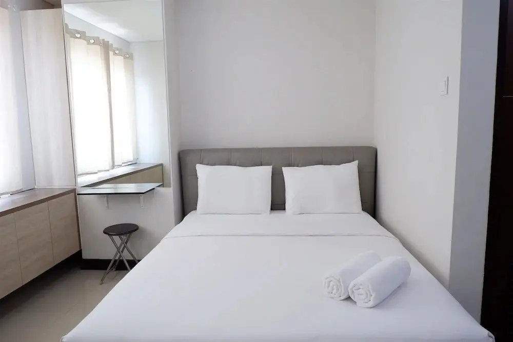 Джакарта: Close to Pool Studio Apartment Sky Terrace at Daan Mogot Baru