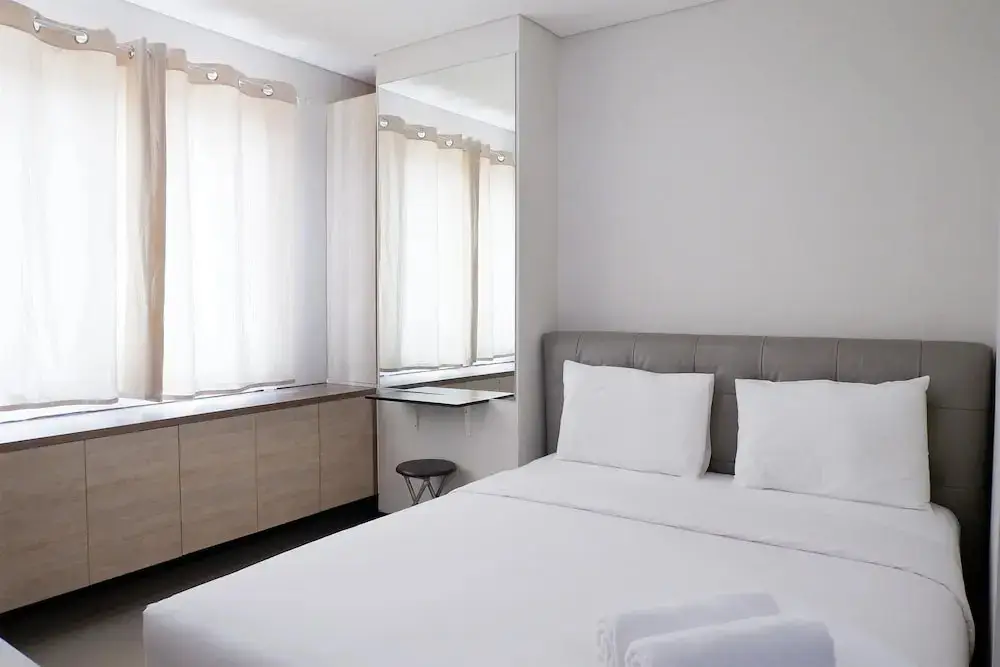 Close to Pool Studio Apartment Sky Terrace at Daan Mogot Baru — фото 1