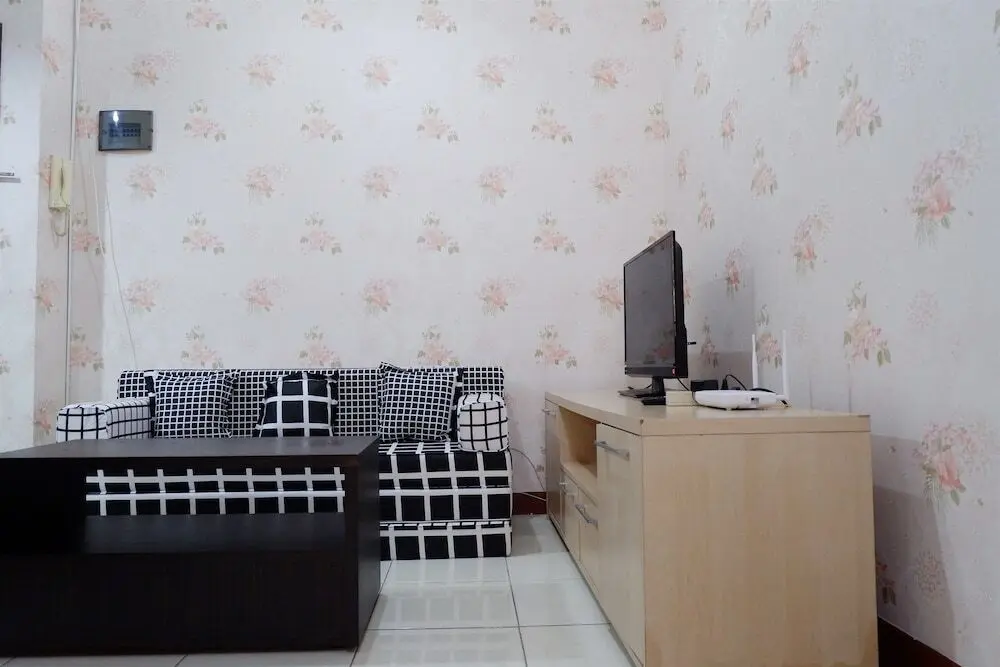 Джакарта: 2Br Simple Look Mediterania Marina Residences Apartment