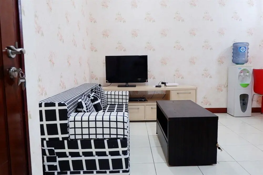 Джакарта: 2Br Simple Look Mediterania Marina Residences Apartment