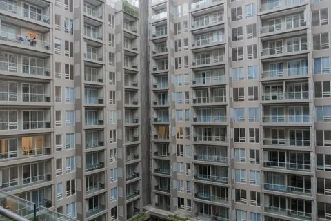 Elegant 1BR at Landmark Residence near 23Paskal — фото 1