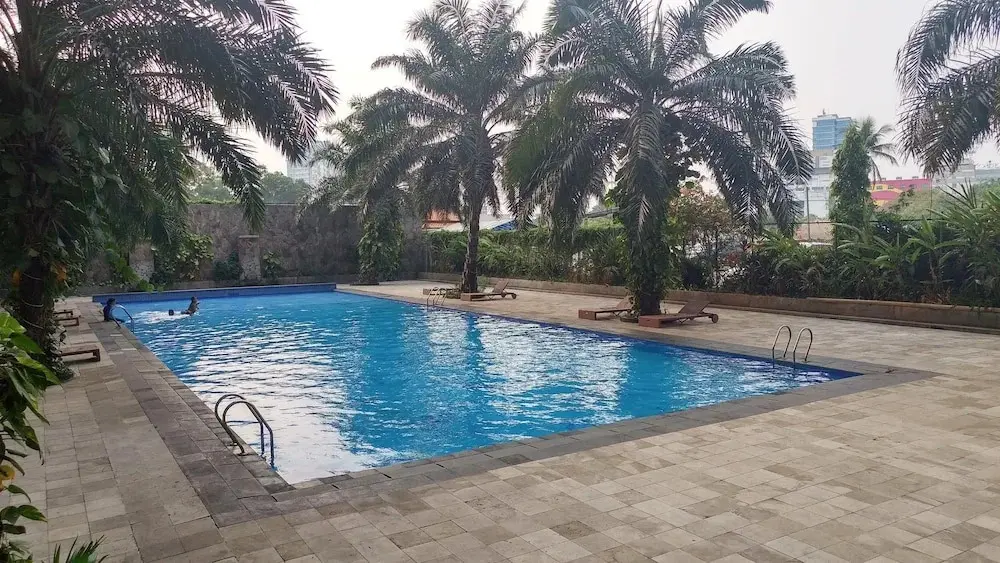 Бекаси: Modern 2BR Mutiara Bekasi Apartment
