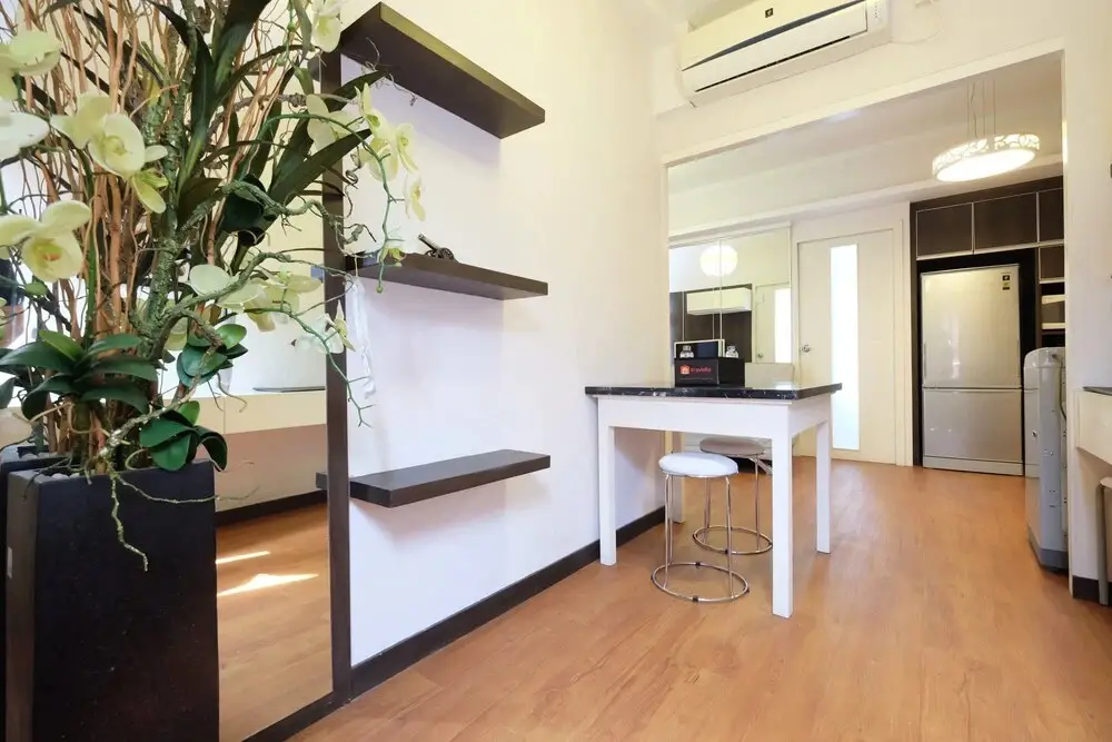 Бекаси: Modern 2BR Mutiara Bekasi Apartment