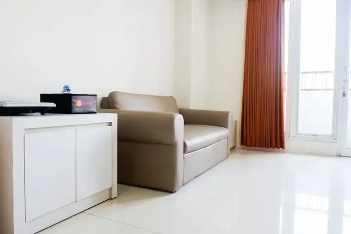 Сурабая: Comfy 1BR Twin Tower Apartment