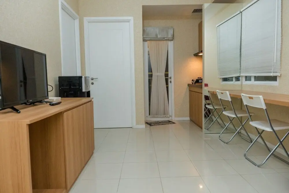 Бандунг: Minimalist 2BR Apartment at Parahyangan Residence