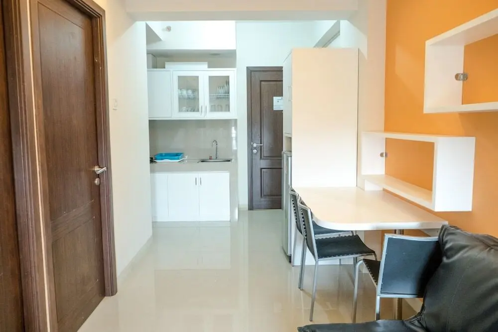 Бандунг: Modest 2BR Apartment at Galeri Ciumbuleuit 2
