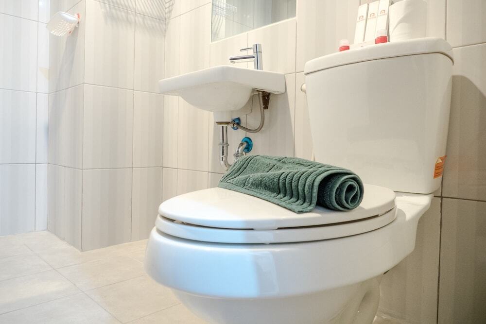 Бандунг: Modest 2BR Apartment at Galeri Ciumbuleuit 2