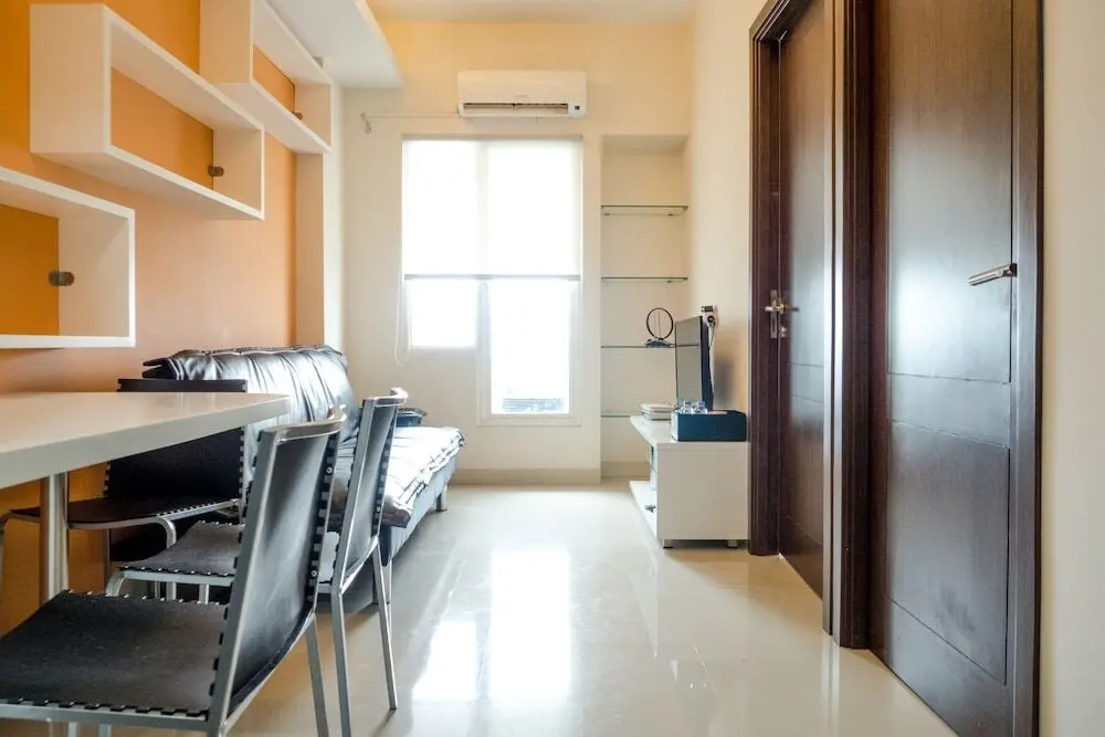 Бандунг: Modest 2BR Apartment at Galeri Ciumbuleuit 2