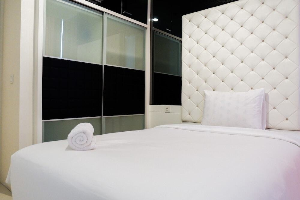 Сурабая: Exclusive 2BR The Via & The Vue Apartment Ciputra World By Travelio