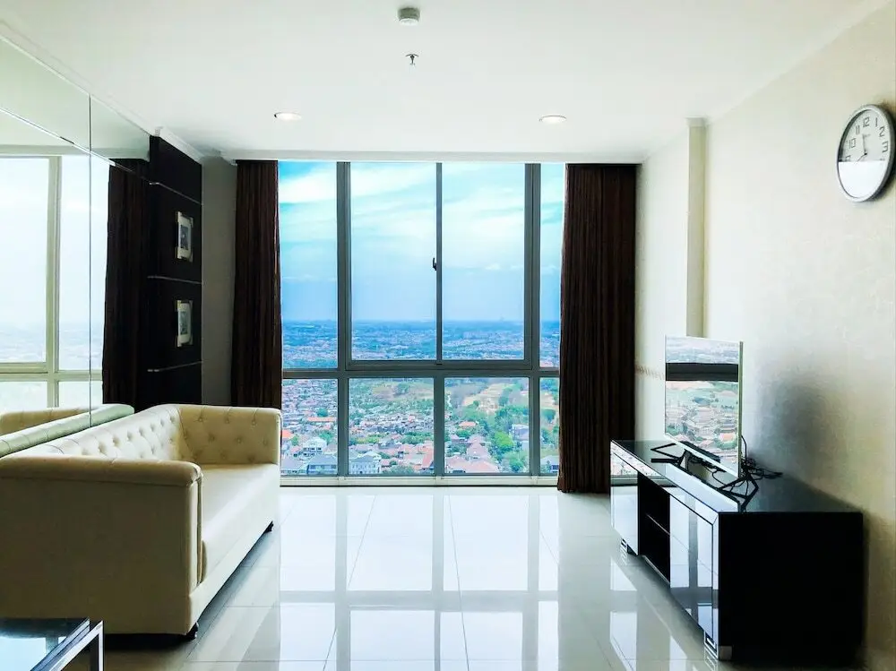 Сурабая: Exclusive 2BR The Via & The Vue Apartment Ciputra World By Travelio